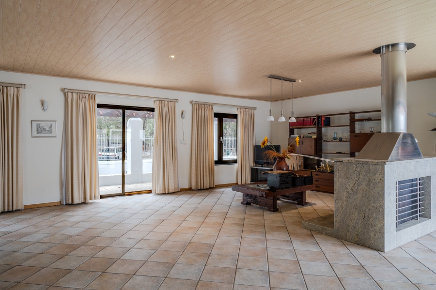 4 Bedroom Property for Sale in Dennendal Western Cape